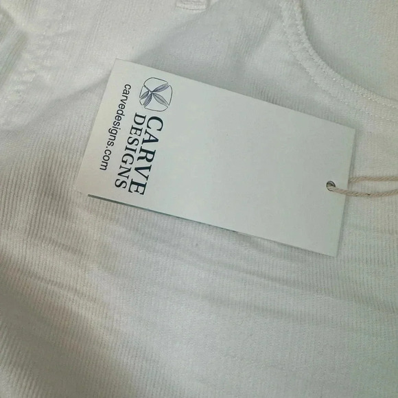 Carve Designs NWT Women’s White Cut Off Flat Front Shorts Size 14 - Picture 2 of 7